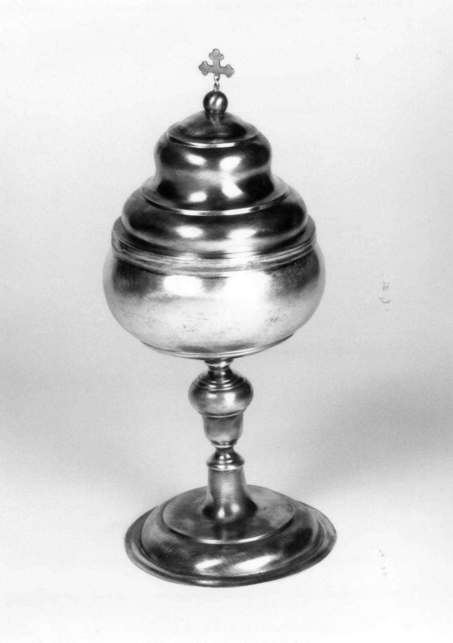 pisside - bottega emiliana (primo quarto sec. XVII)