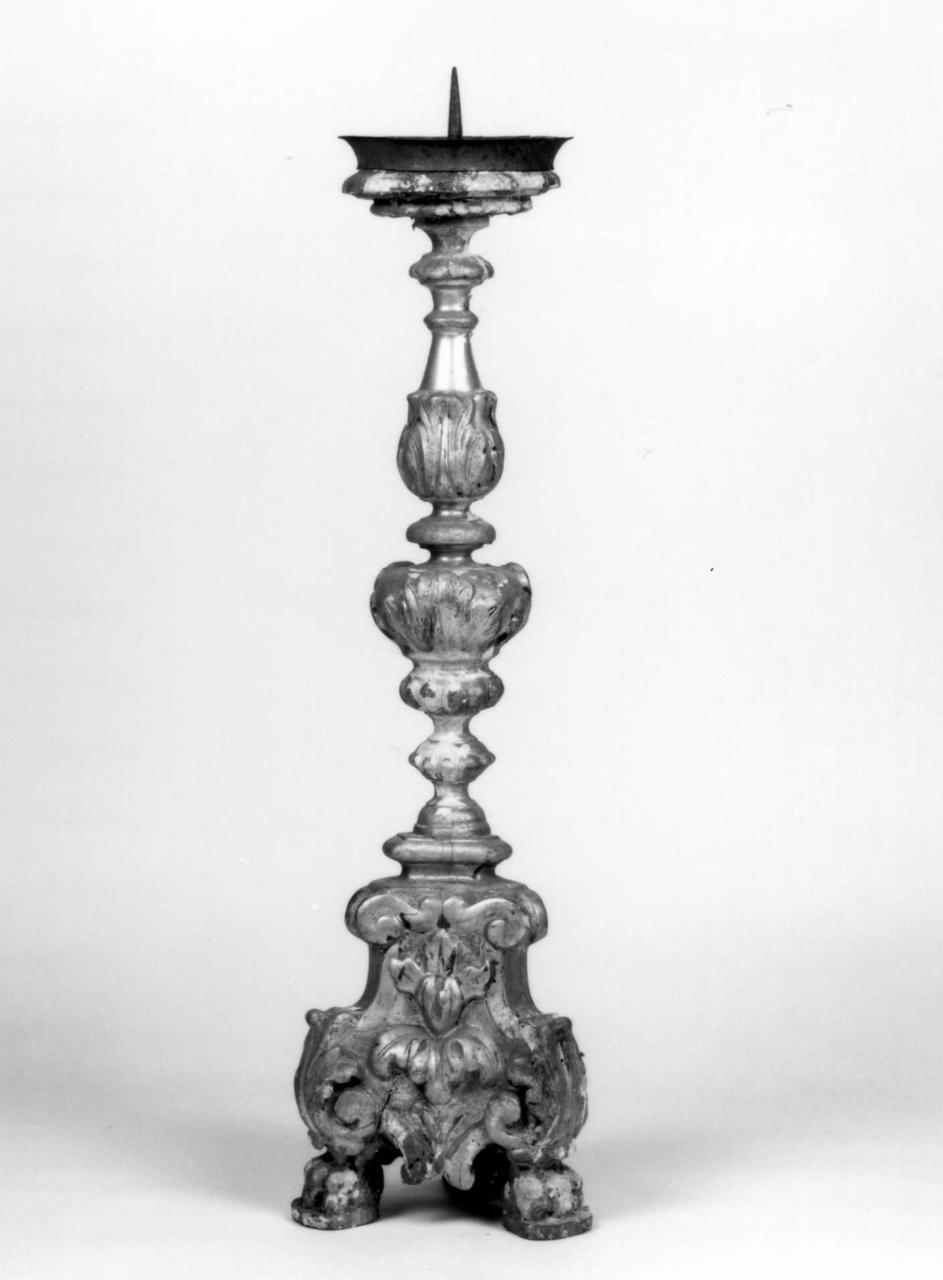 candeliere d'altare, serie - manifattura emiliana (seconda metà sec. XVIII)