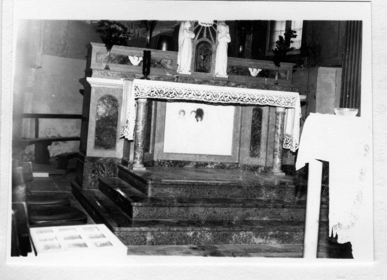 altare maggiore di Adani Carmela (sec. XX)
