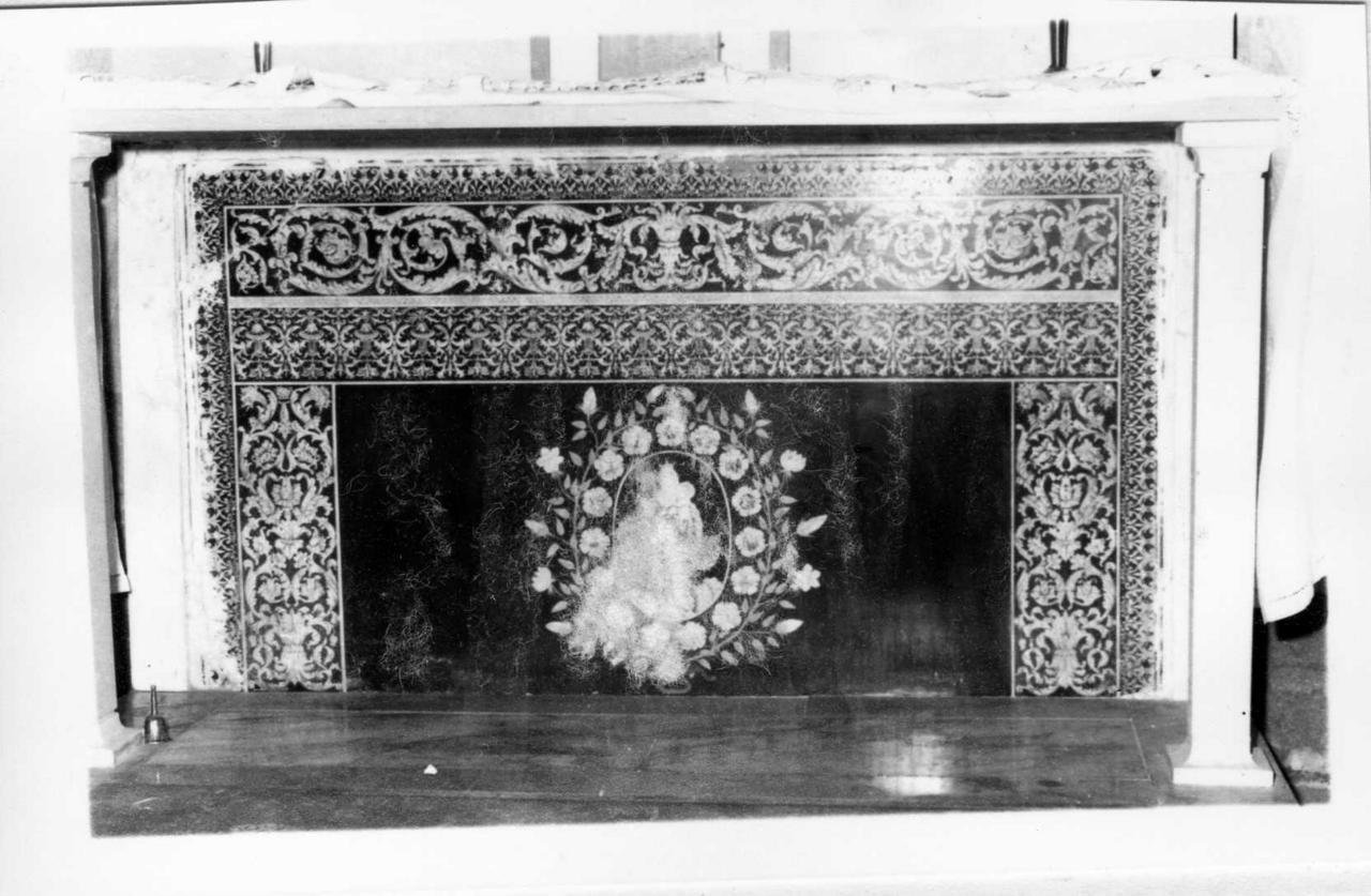 Madonna del Rosario (paliotto) - bottega carpigiana (seconda metà sec. XVII)