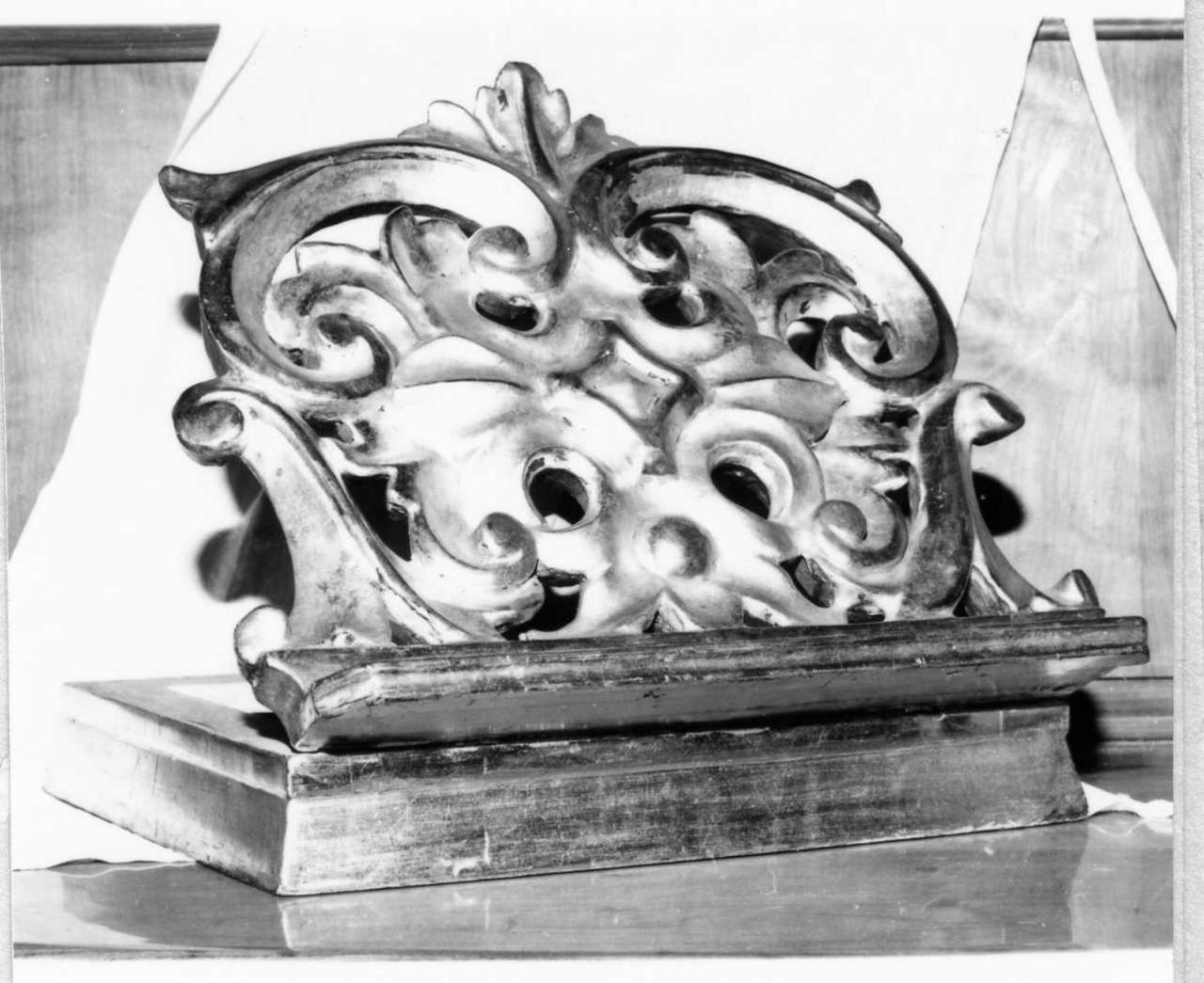 leggio d'altare - bottega emiliana (seconda metà sec. XVIII)