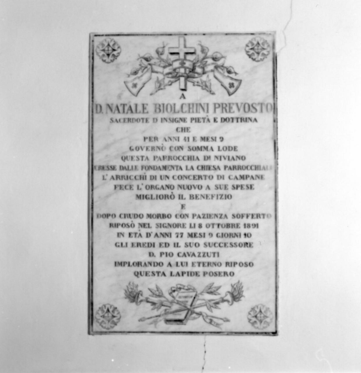 lapide commemorativa - bottega modenese (fine/inizio secc. XIX/ XX)