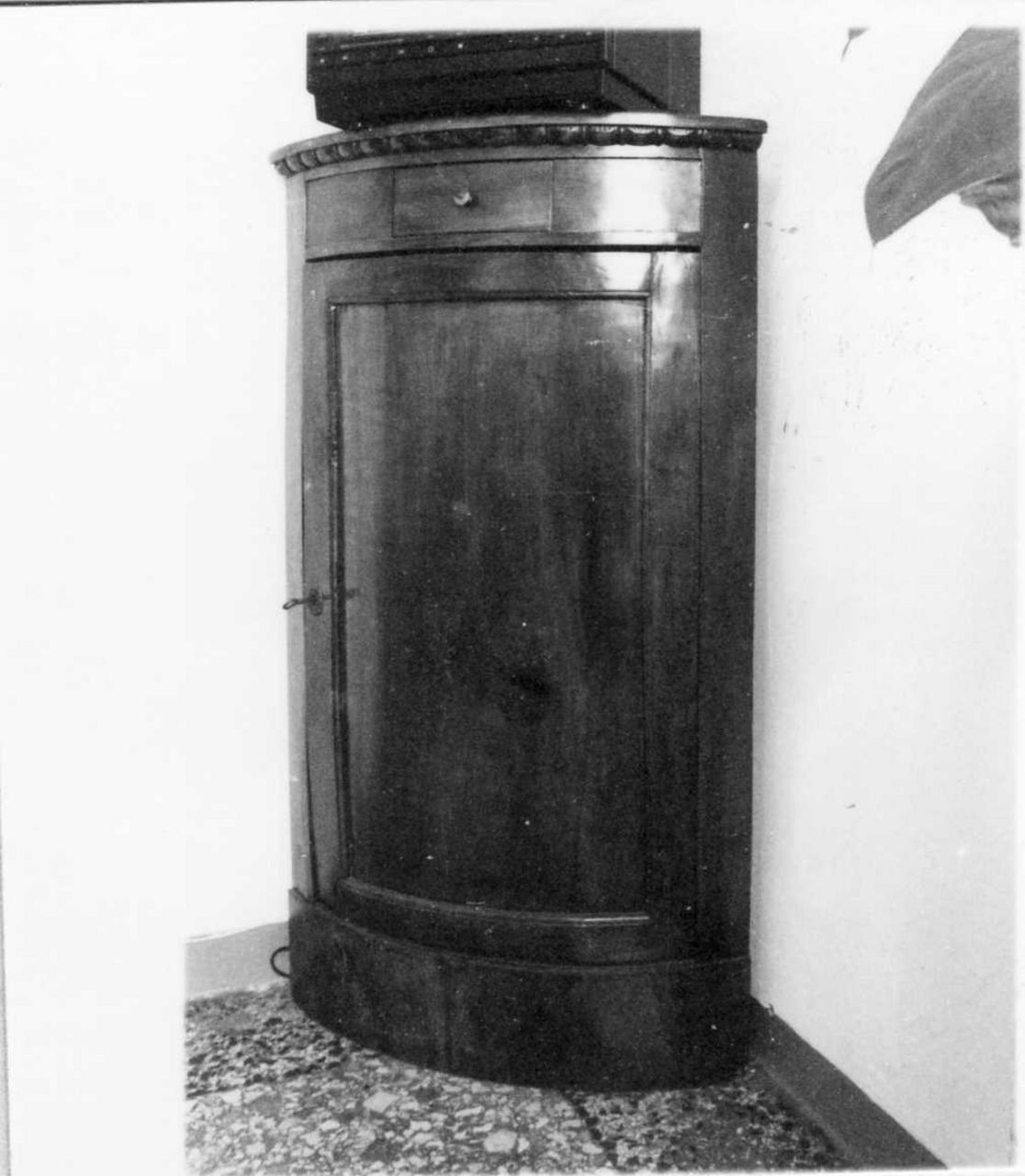 angoliera - bottega carpigiana (metà sec. XIX)