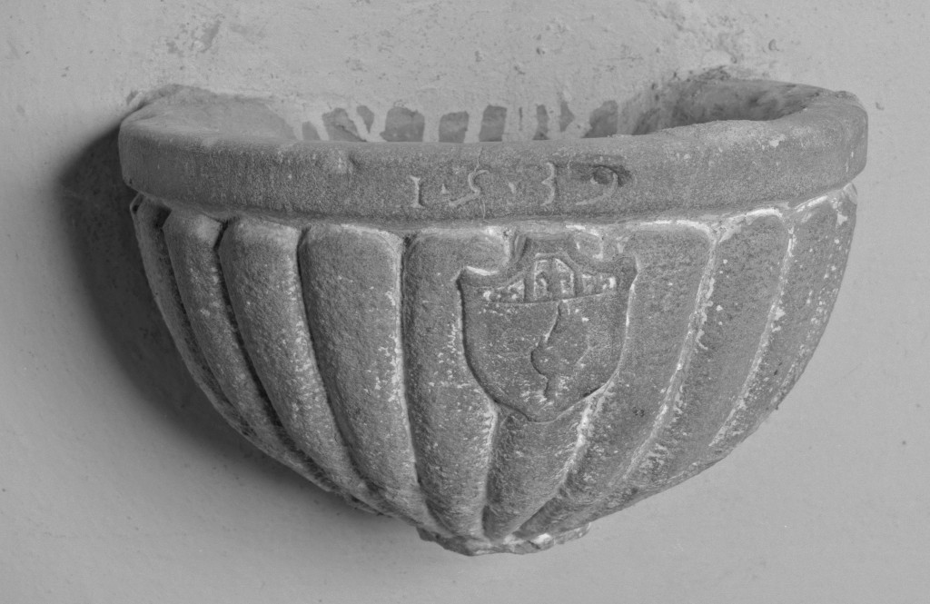 acquasantiera - manifattura modenese (sec. XVI)