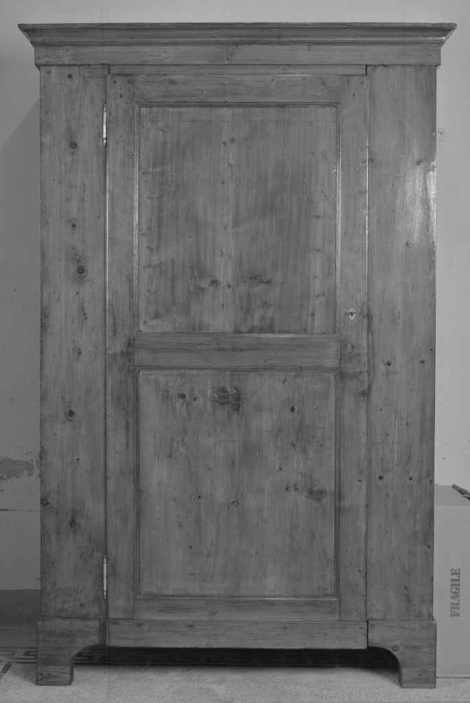 armadio da sacrestia - manifattura modenese (primo quarto sec. XX)