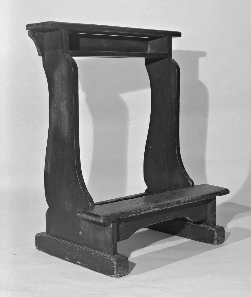 inginocchiatoio, serie - manifattura emiliana (sec. XVIII)