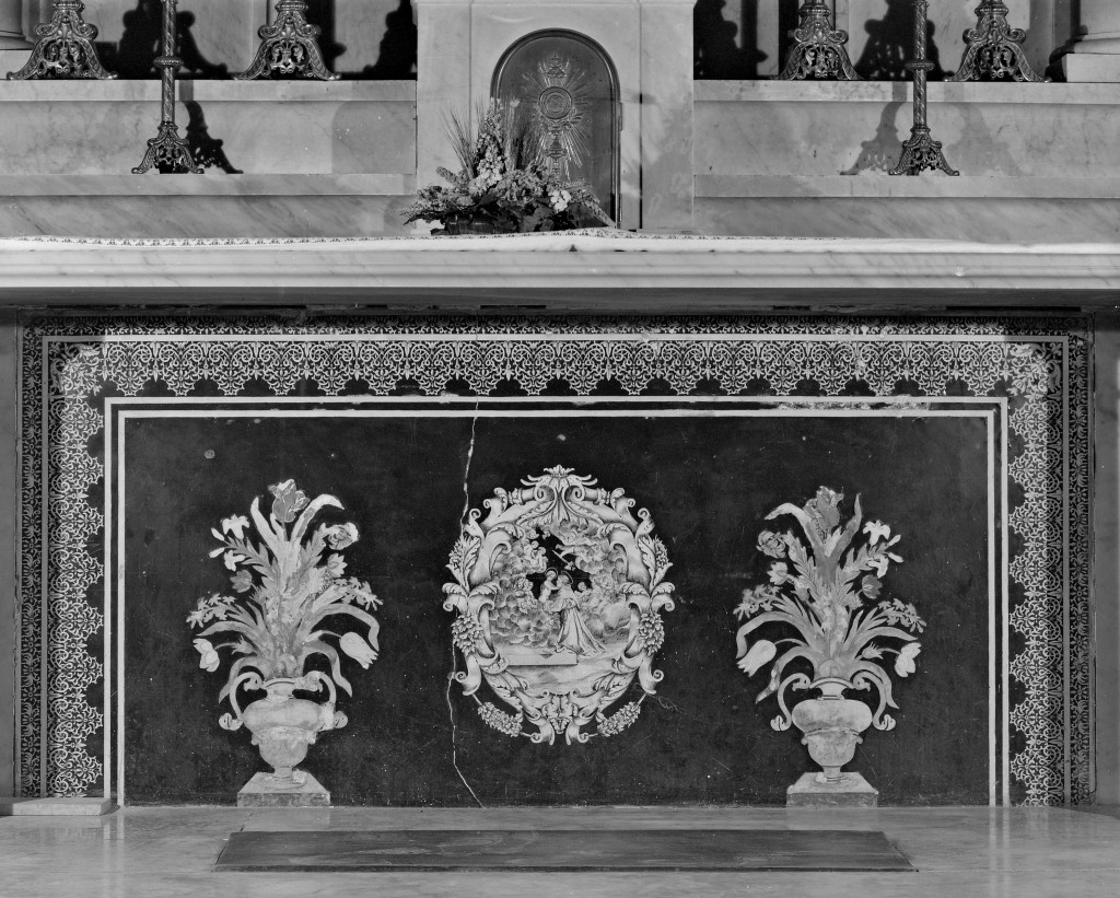 Sant'Antonio con il Bambino e motivi decorativi floreali (paliotto) - manifattura carpigiana (seconda metà sec. XVII)