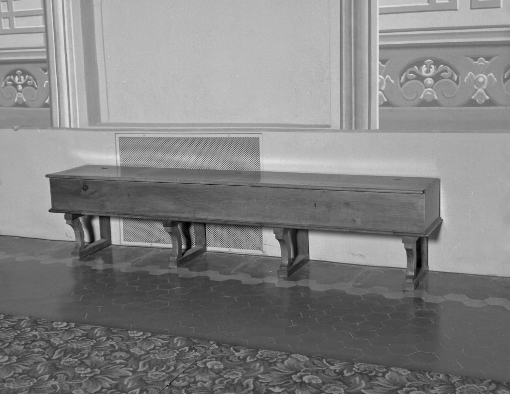 cassapanca - manifattura emiliana (sec. XIX)