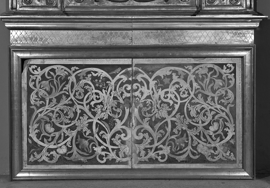 motivi decorativi vegetali con uccelli (paliotto) - manifattura carpigiana (prima metà sec. XVIII)