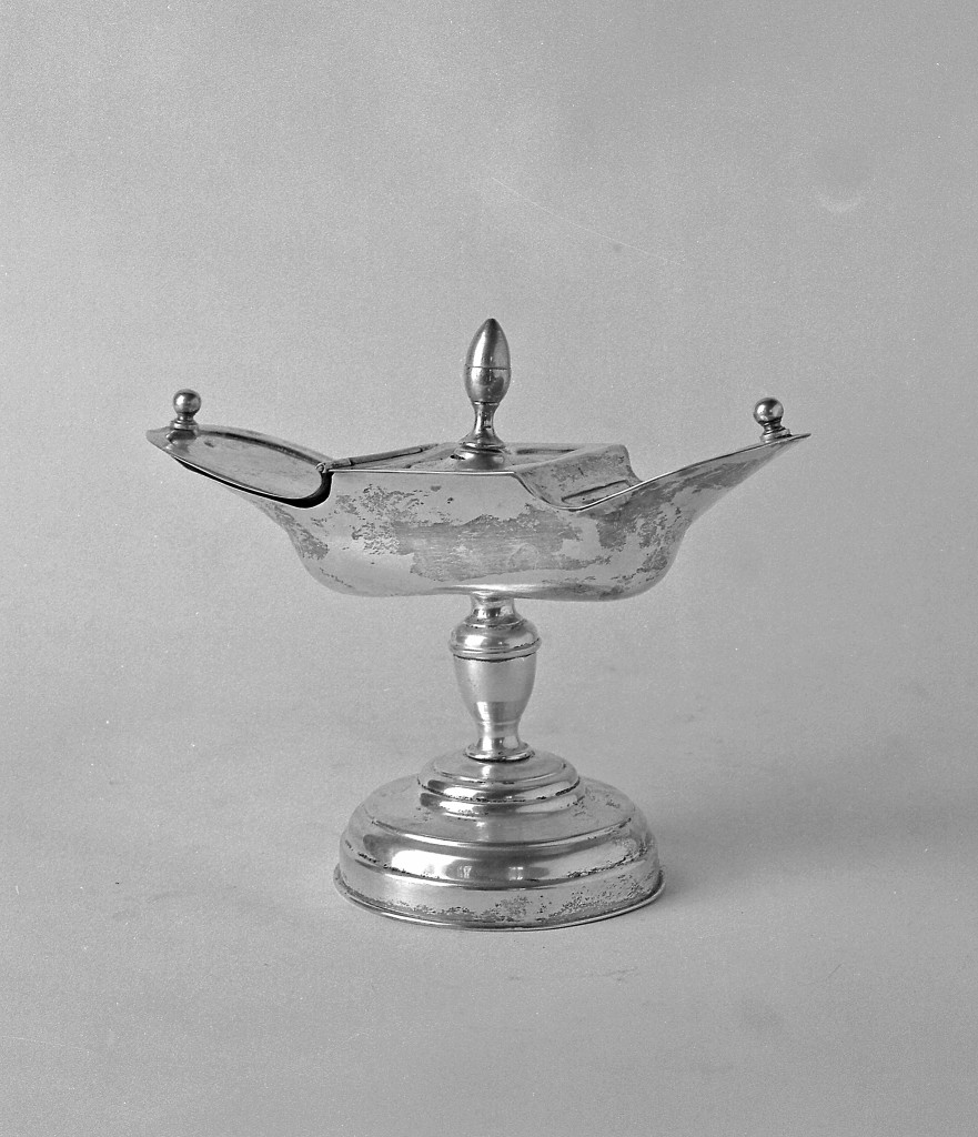 navicella portaincenso - manifattura emiliana (primo quarto sec. XX)