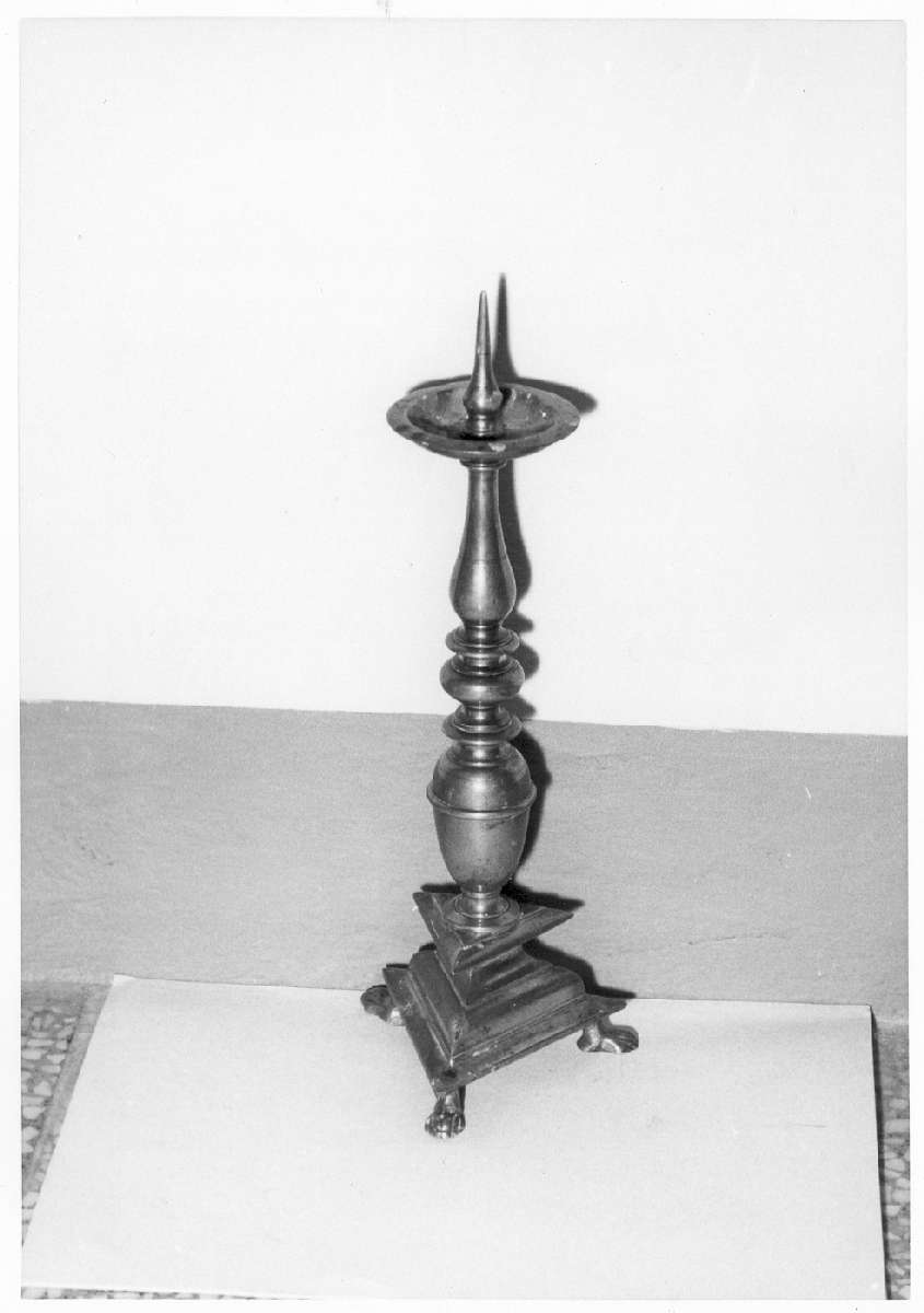 candeliere d'altare, insieme - produzione reggiana (fine/inizio secc. XVII/ XVIII)