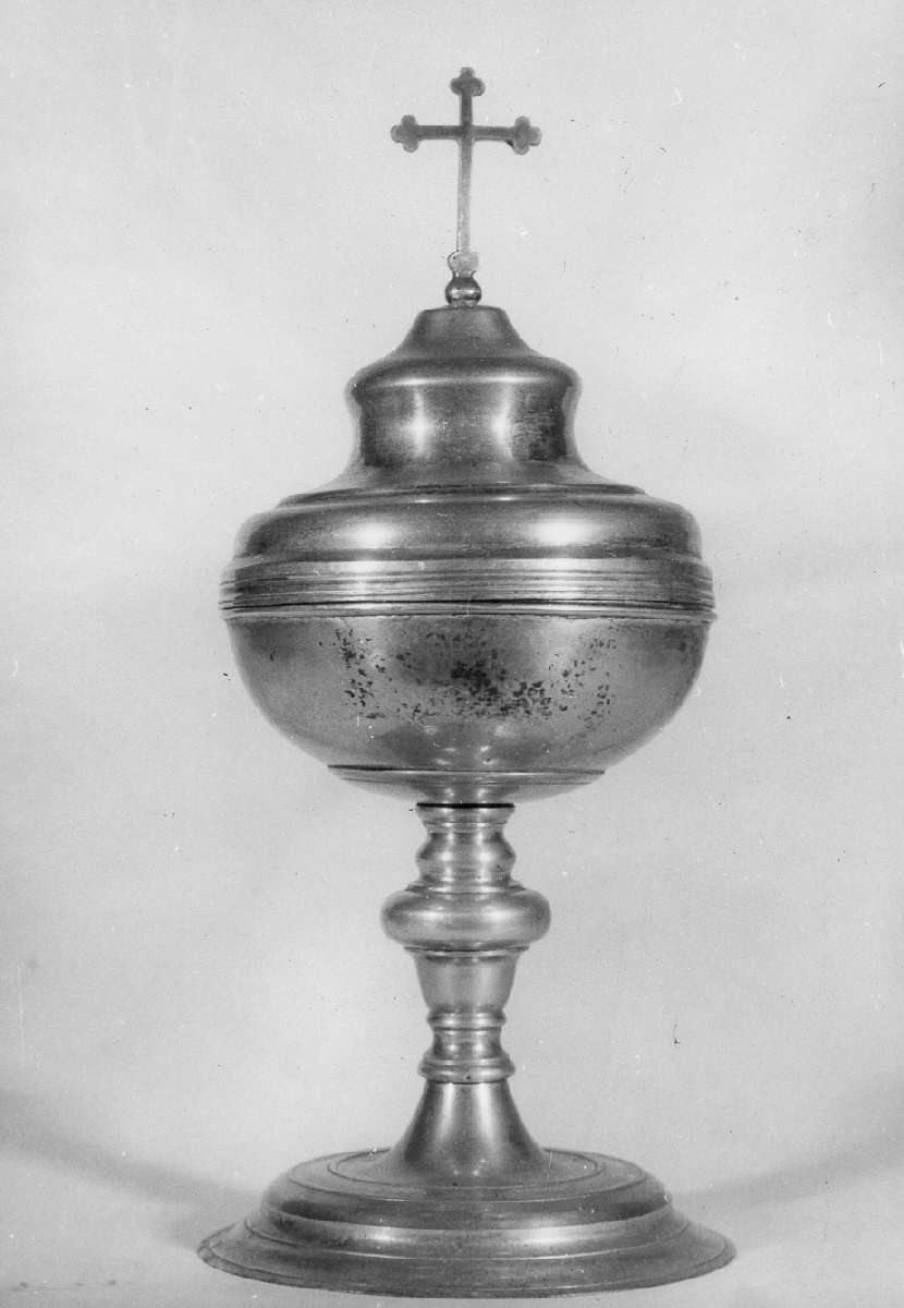 pisside - manifattura emiliana (prima metà sec. XVIII)