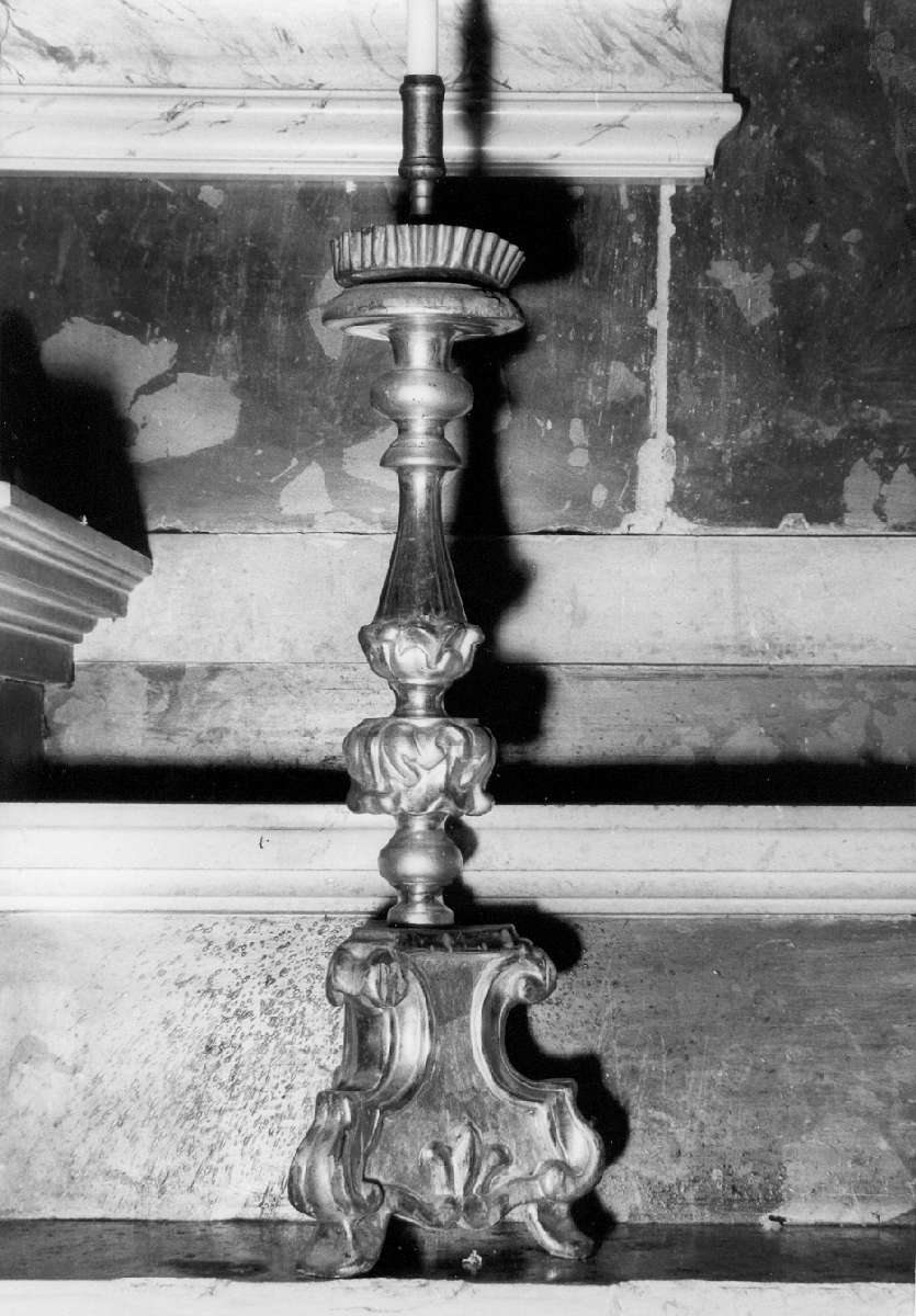candeliere d'altare, serie - manifattura emiliana (metà sec. XVIII)