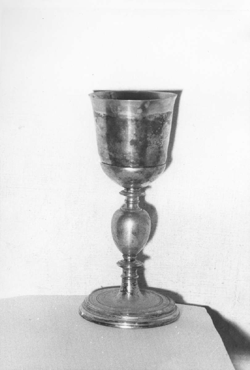 calice - manifattura reggiana (prima metà sec. XVII)