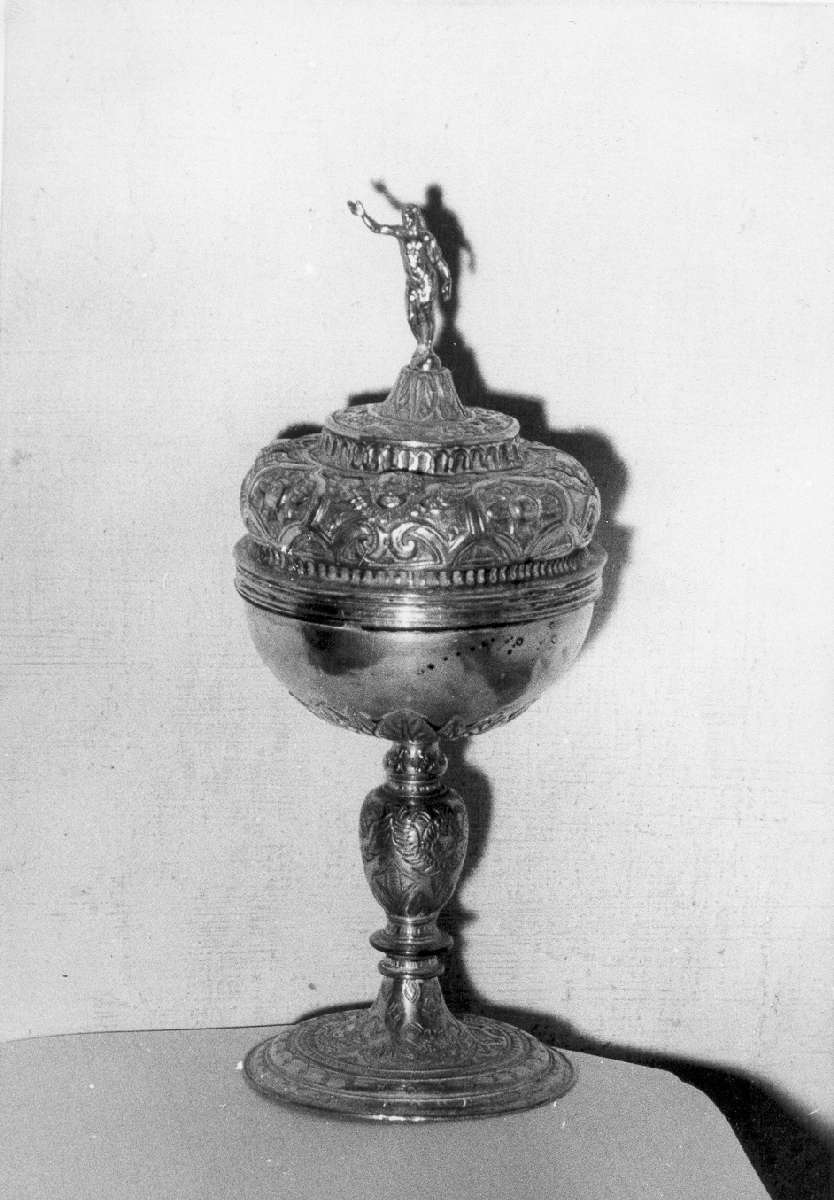 pisside - manifattura reggiana (primo quarto sec. XVII)