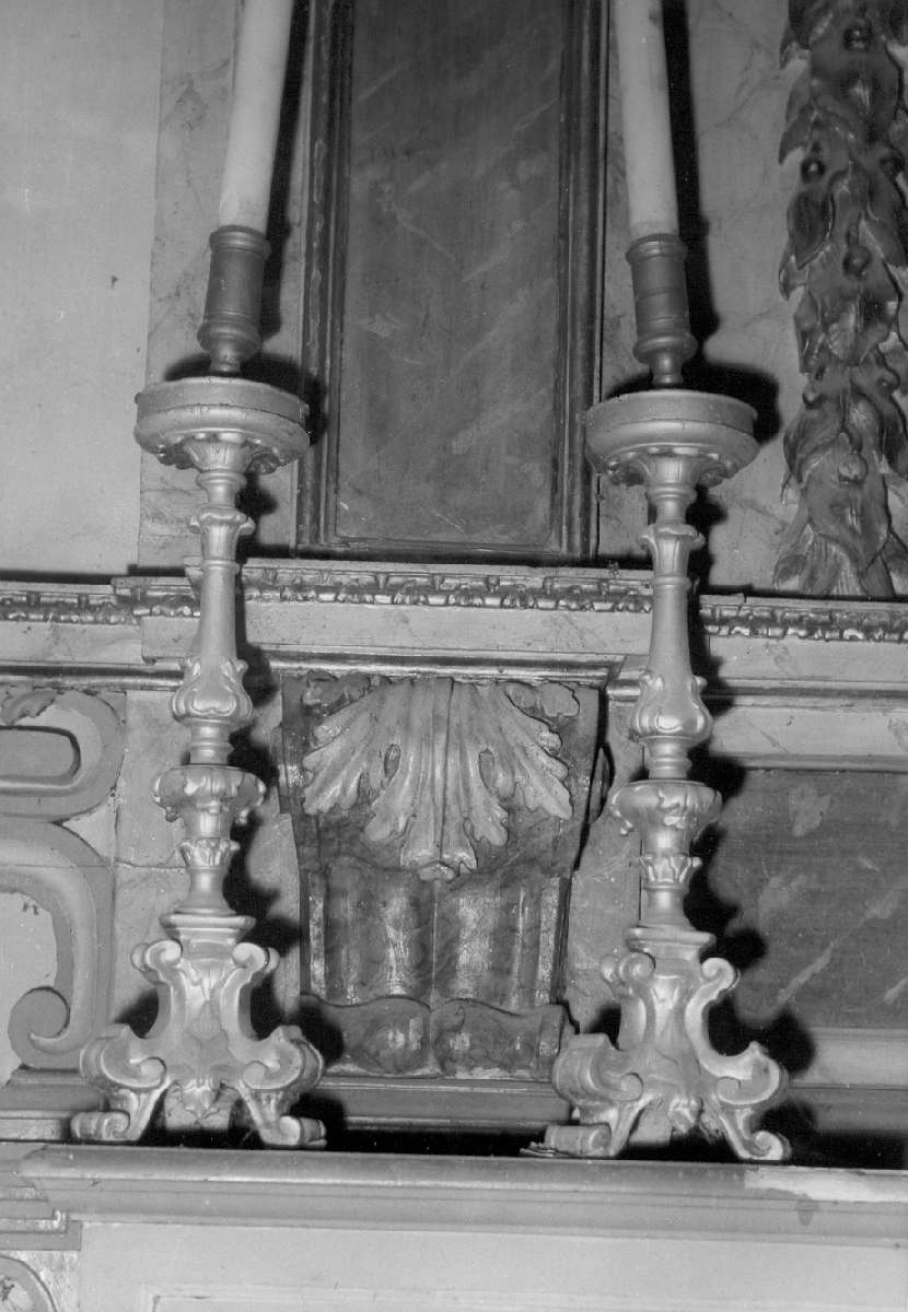 candeliere d'altare, serie - manifattura emiliana (sec. XVIII)