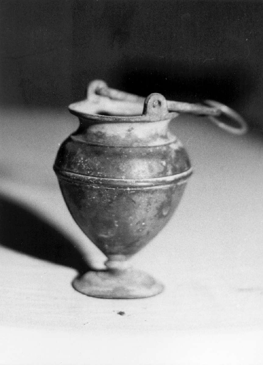 secchiello per l'acqua benedetta - manifattura reggiana (seconda metà sec. XVII)