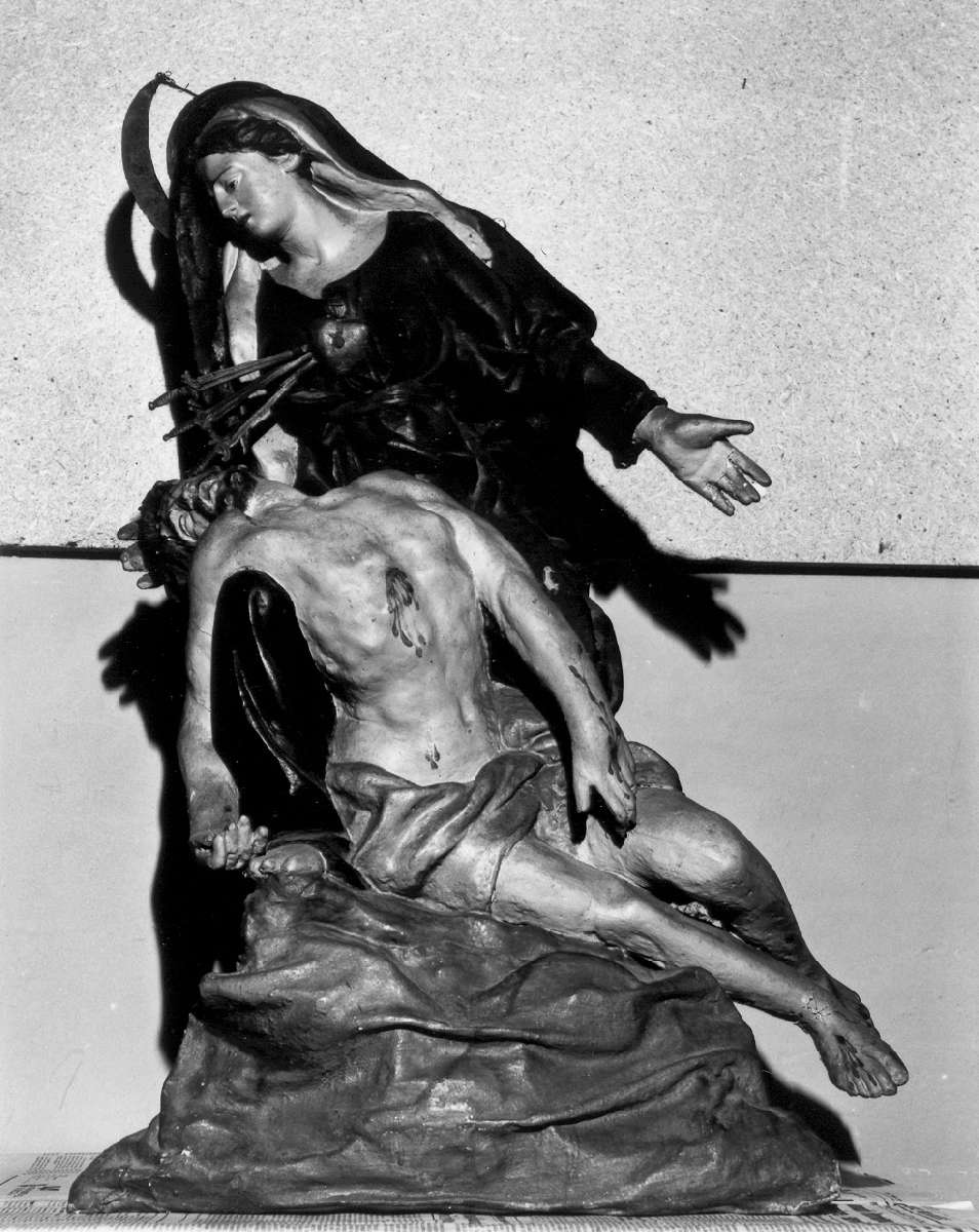 Madonna Addolorata con Cristo morto (statuetta devozionale) - manifattura emiliano-lombarda (sec. XVIII)
