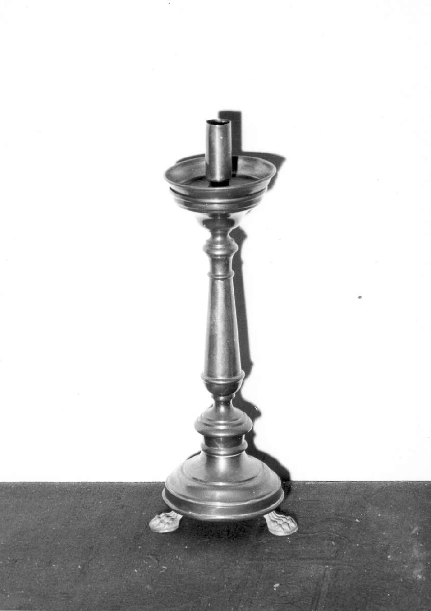 candeliere d'altare, serie - manifattura emiliano-lombarda (primo quarto sec. XX)