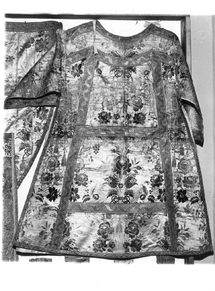 paramento liturgico, insieme - manifattura italiana (sec. XIX)