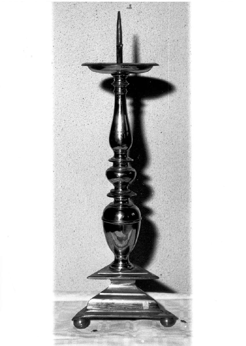 candeliere d'altare, serie - produzione reggiana (fine/inizio secc. XVIII/ XIX)