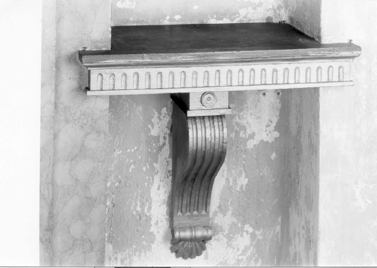 mensola, serie - manifattura reggiana (secondo quarto sec. XX)