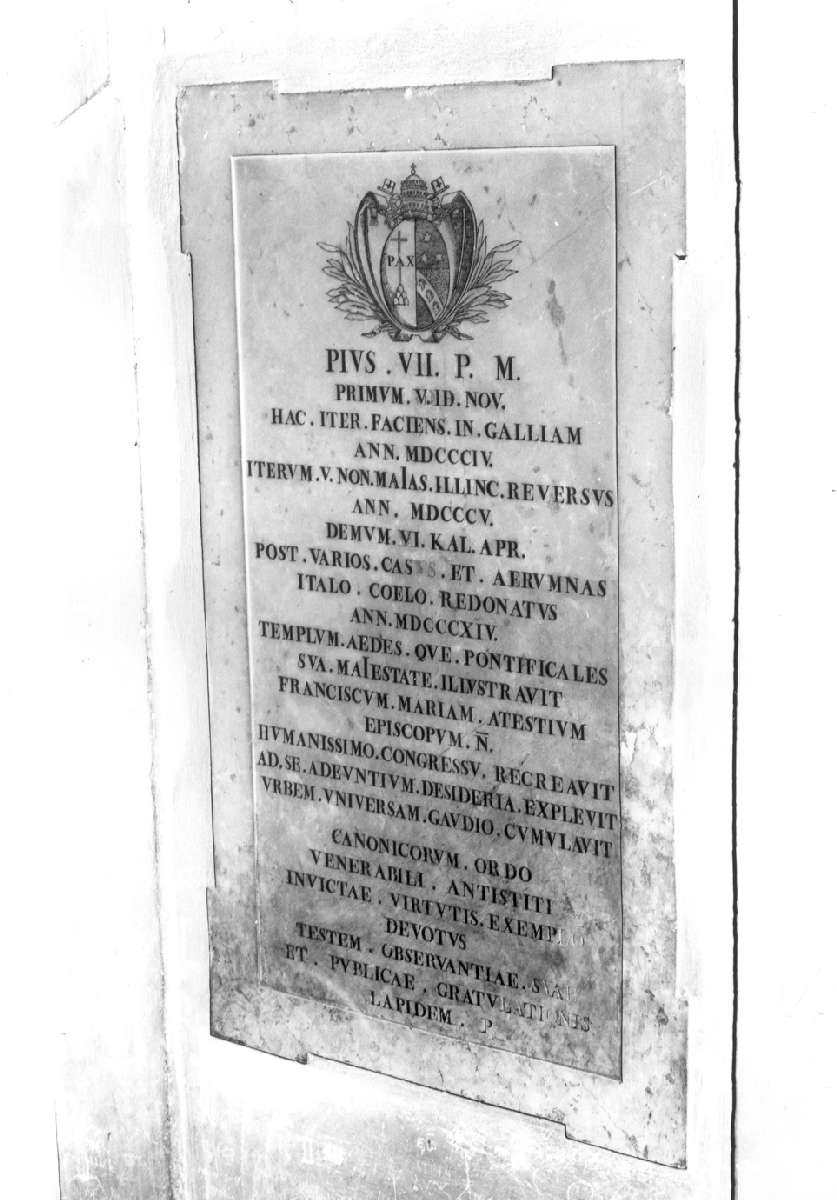 lapide commemorativa - manifattura reggiana (primo quarto sec. XIX)
