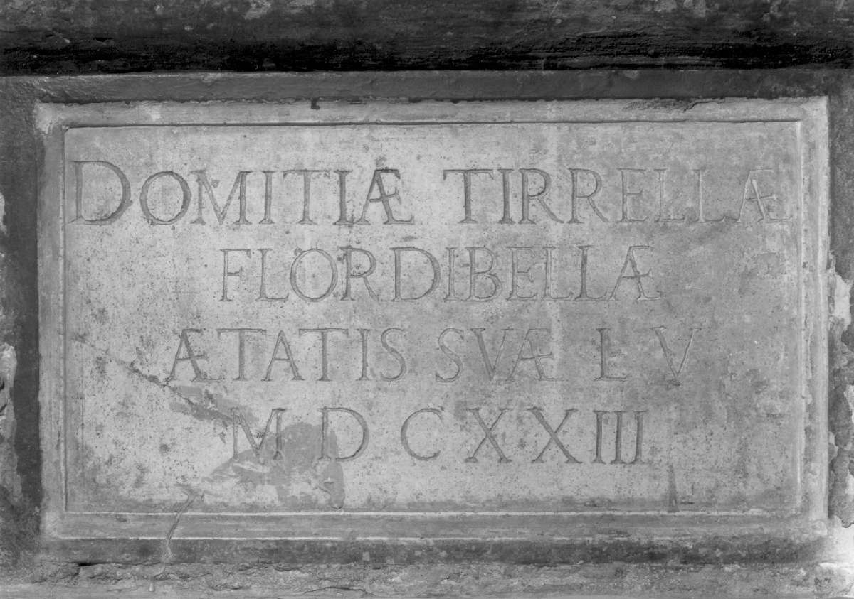 lapide tombale - manifattura reggiana (primo quarto sec. XVII)