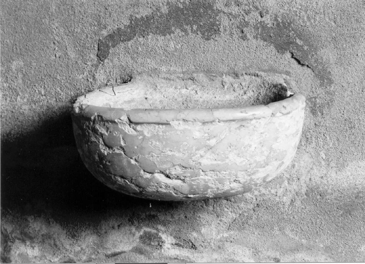 acquasantiera da parete - ambito reggiano (sec. XVII)