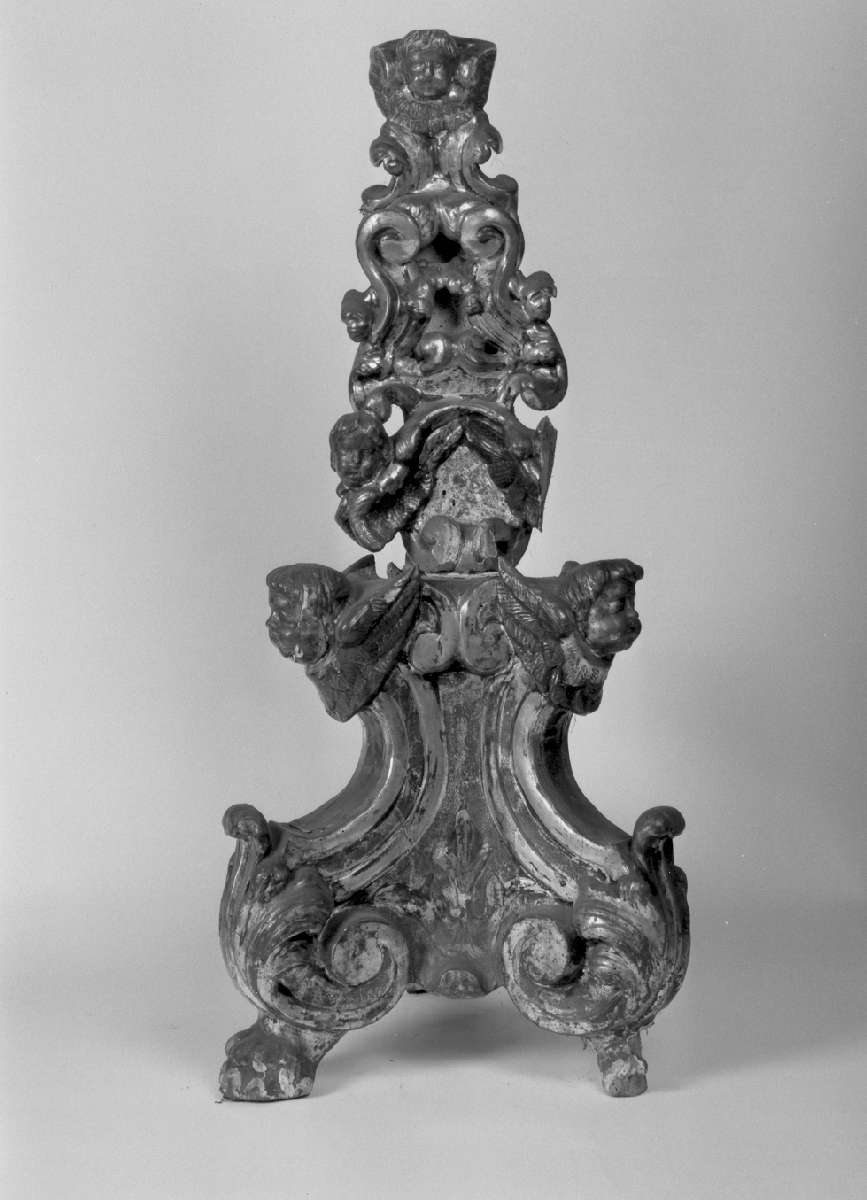 base per croce d'altare, elemento d'insieme - ambito reggiano (seconda metà sec. XVII)