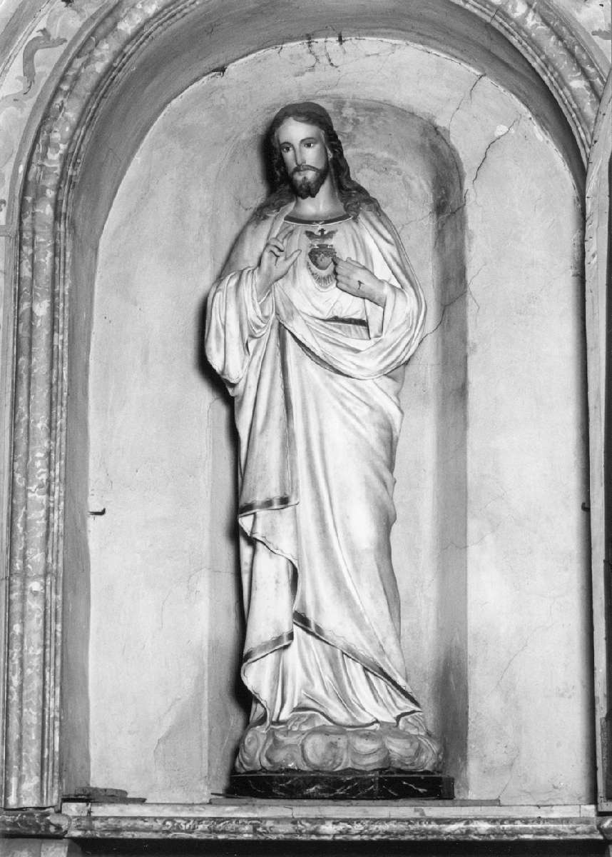 Sacro Cuore di Gesù (statua) di Raffaelli Antonio (bottega) (sec. XX)