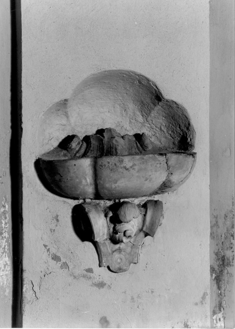 acquasantiera da parete, serie - manifattura emiliano-lombarda (sec. XIX)