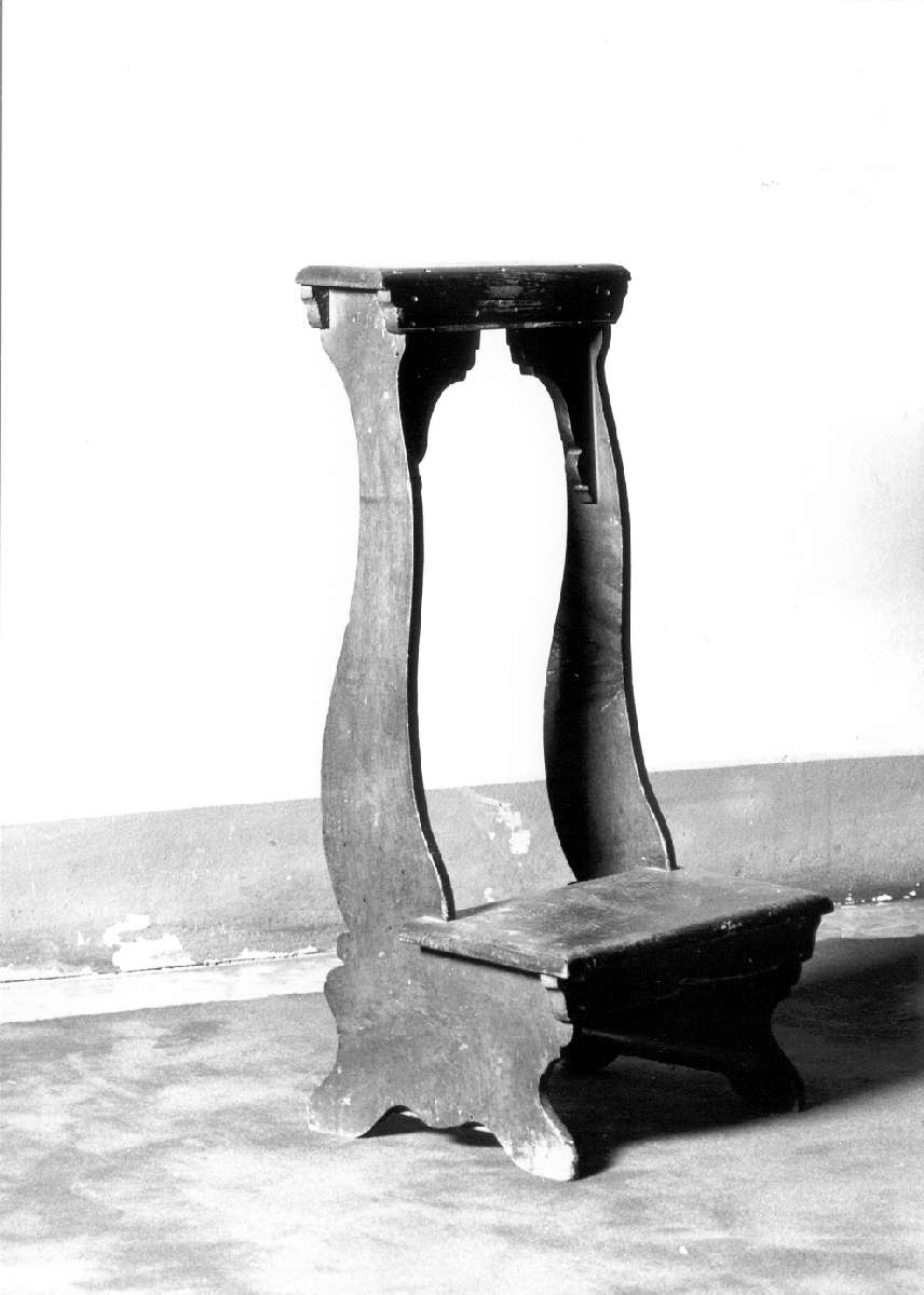 inginocchiatoio - manifattura emiliano-lombarda (sec. XVIII)