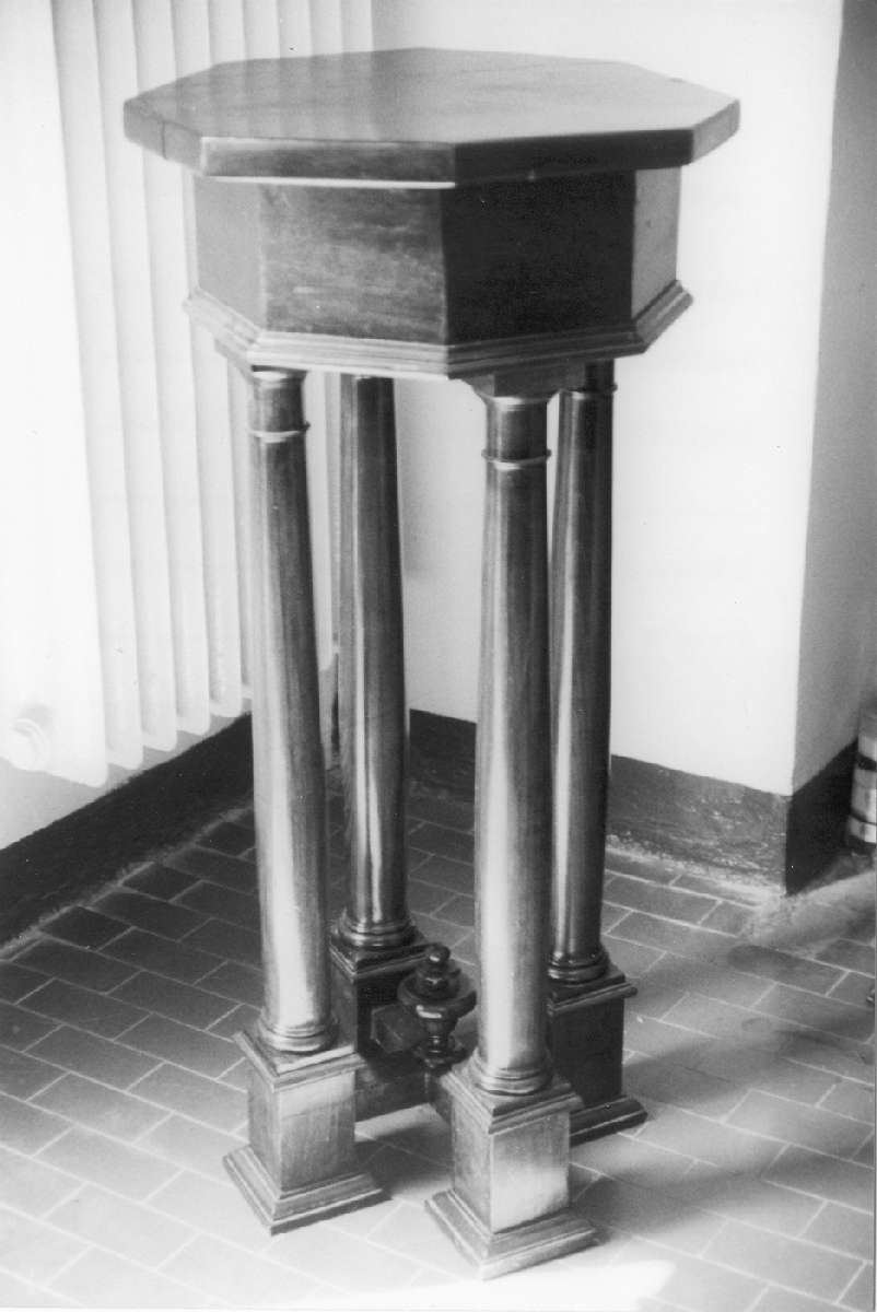 gueridon, serie - manifattura modenese (primo quarto sec. XX)