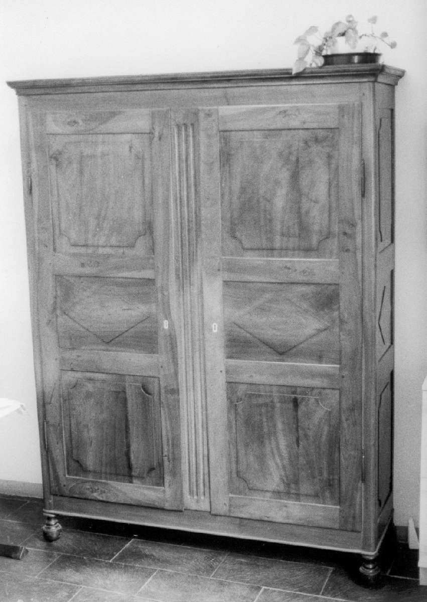 armadio, serie - manifattura modenese (fine/inizio secc. XIX/ XX)