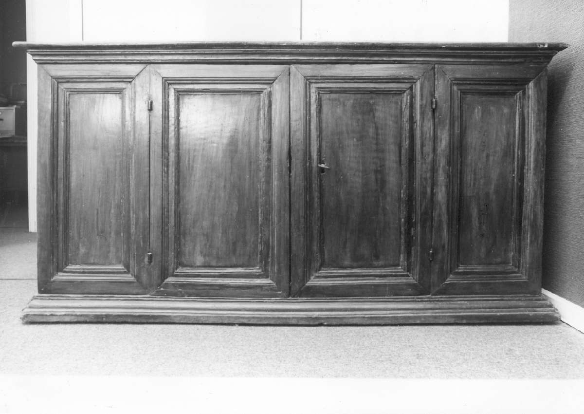 credenza - manifattura emiliana (seconda metà sec. XVII)