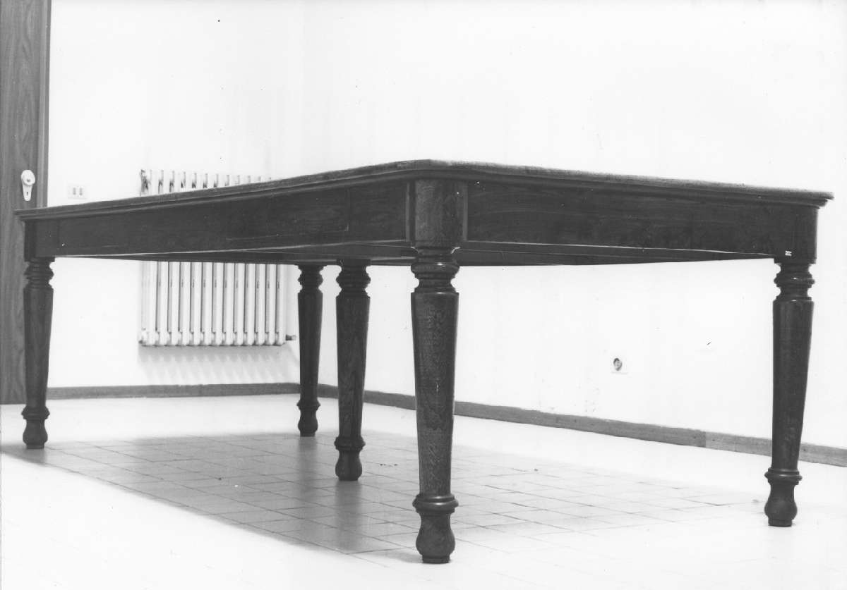 tavolo - manifattura emiliana (fine/inizio secc. XIX/ XX)