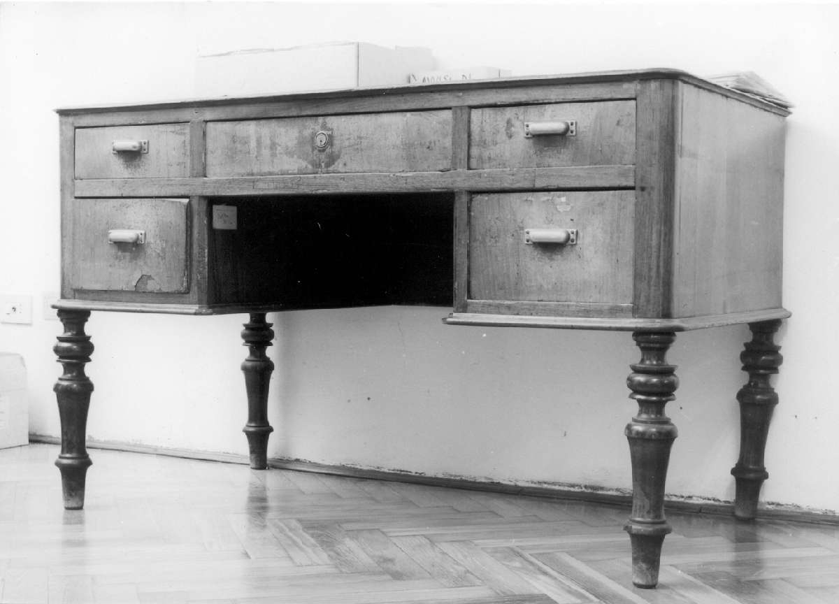 scrivania - manifattura emiliana (inizio sec. XX)