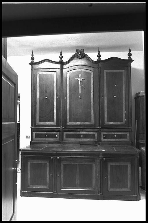 armadio da sacrestia - manifattura emiliana (sec. XIX)