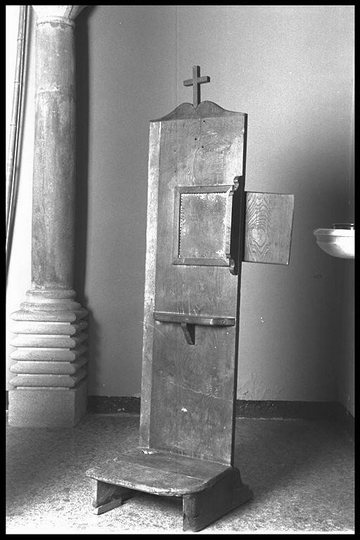 confessionale - manifattura modenese (sec. XIX)