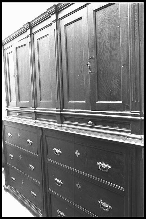 mobile, elemento d'insieme - manifattura modenese (sec. XX)