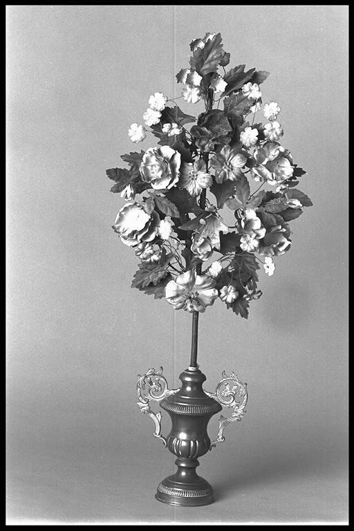 composizione floreale d'altare, serie - manifattura emiliana (inizio sec. XX)