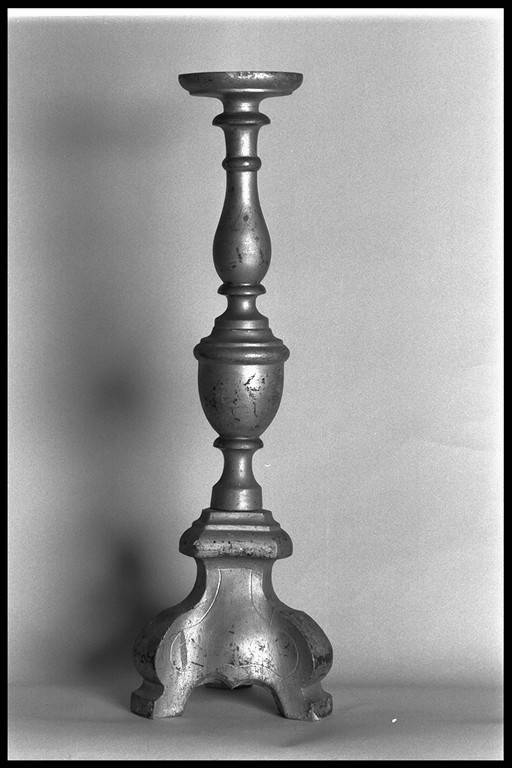 candeliere d'altare, serie - ambito modenese (sec. XVIII)