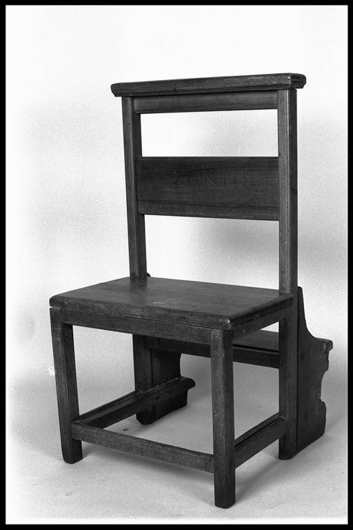 sedia con inginocchiatoio - ambito modenese (sec. XIX)