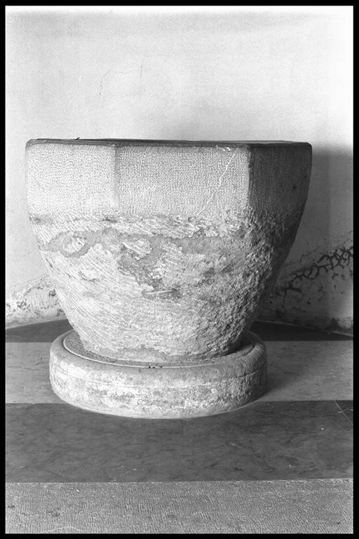 fonte battesimale - a vasca - ambito modenese (sec. XIII)