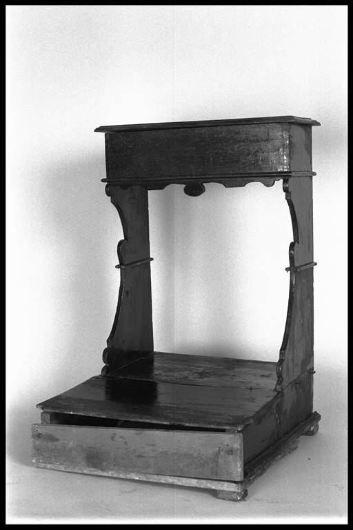 inginocchiatoio - produzione emiliana (sec. XVIII)