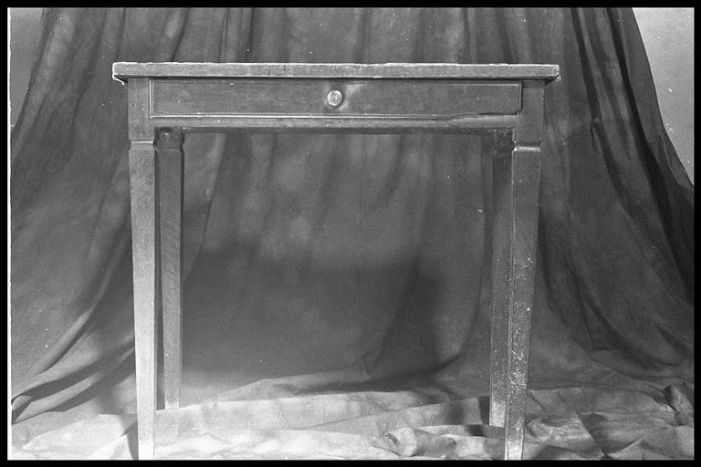 tavolino - manifattura emiliana (inizio sec. XIX)