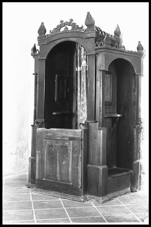 confessionale - manifattura modenese (sec. XIX)