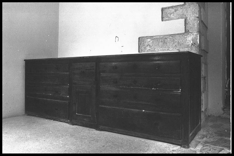 mobile da sacrestia - manifattura modenese (prima metà sec. XIX)