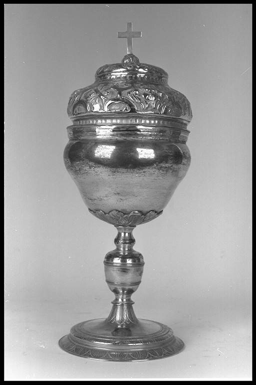 pisside - manifattura emiliana (prima metà sec. XVII)